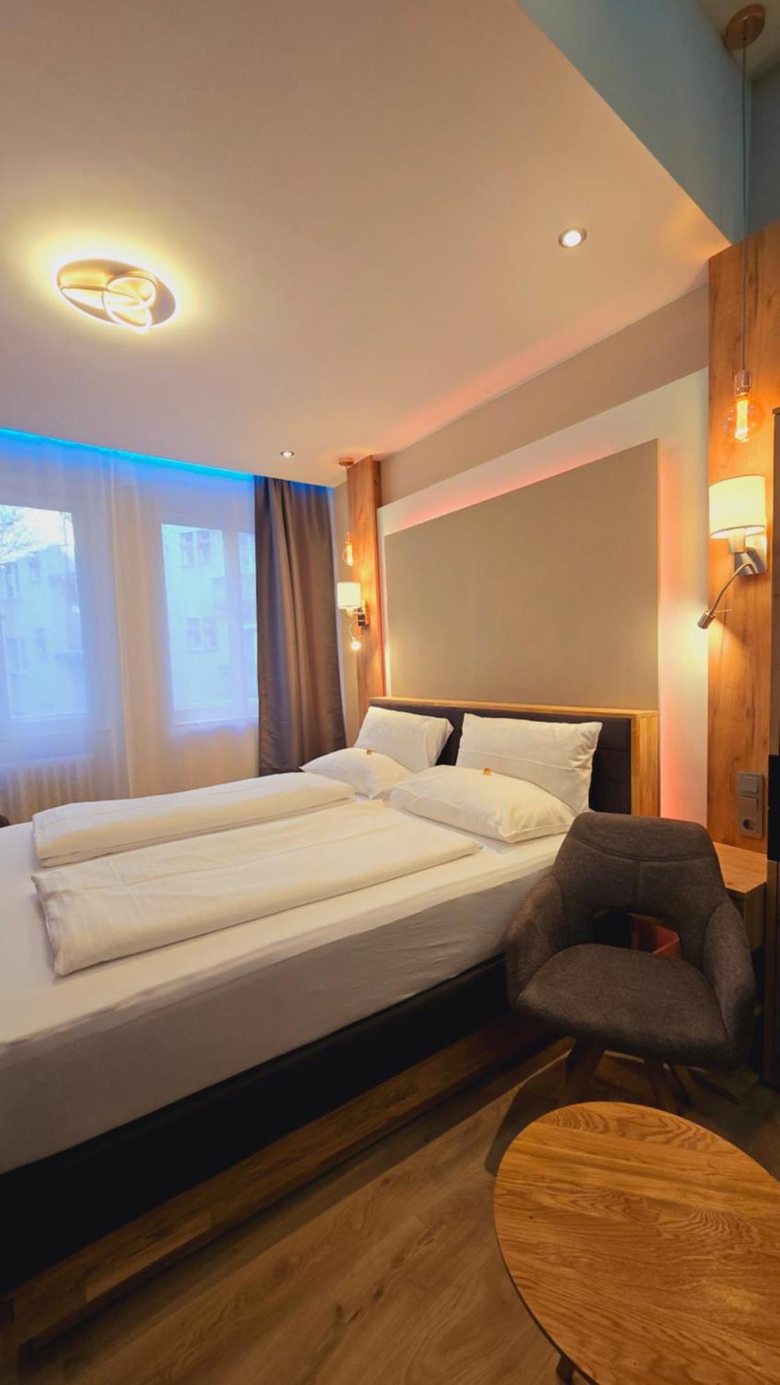Elegance Hotel 4*
