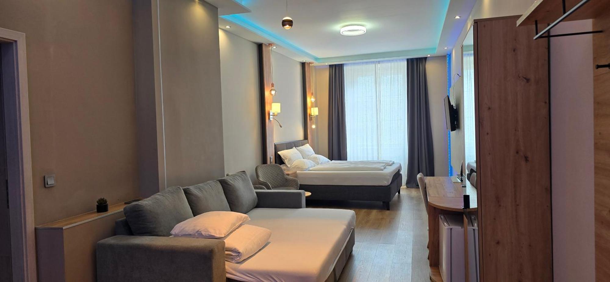 Elegance 4*