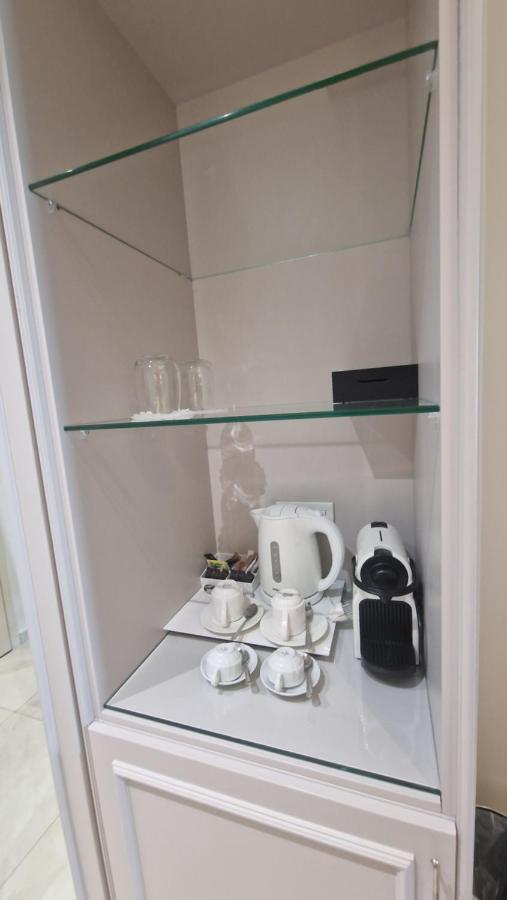 Elegance Hotel 4*
